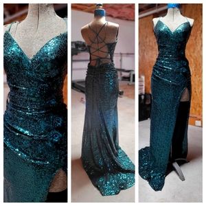 Formal gown/dress